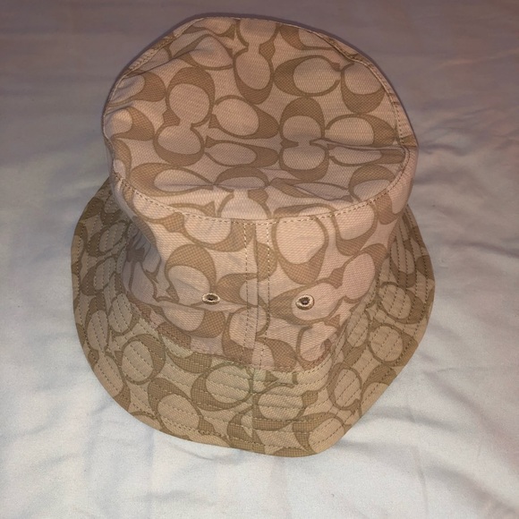 Coach Reversible Bucket Hat in Signature Canvas - Picture 3 of 5